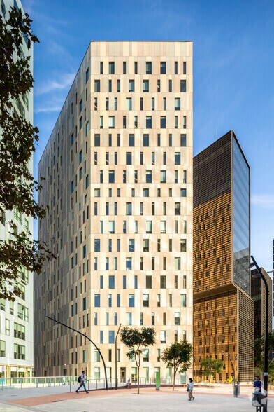 Avinguda Diagonal, 197, Barcelone, Barcelona à louer - Photo du bâtiment - Image 2 de 10