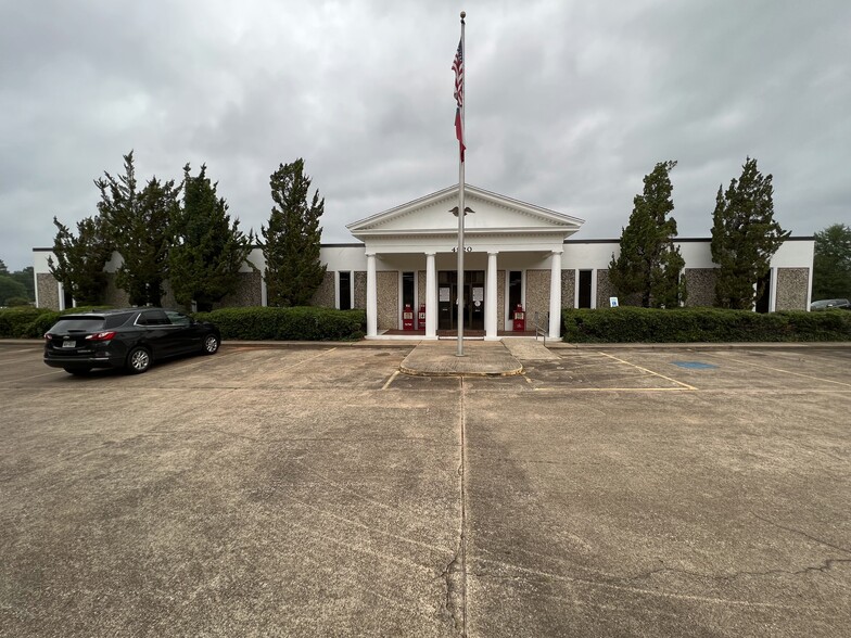 4920 Colonial Dr, Nacogdoches, TX for sale - Primary Photo - Image 1 of 1