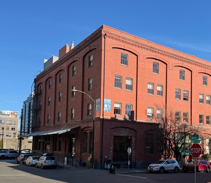 1231 NW Hoyt St, Portland, OR for lease - Building Photo - Image 3 of 20