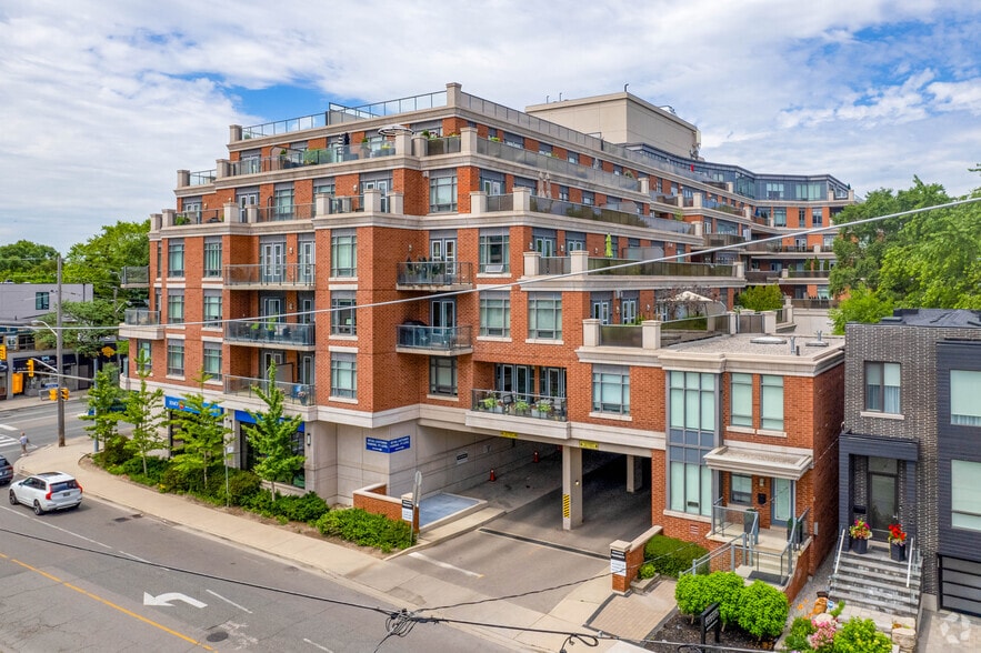 1725 Avenue Rd, Toronto, ON à vendre - Photo du bâtiment - Image 2 de 4