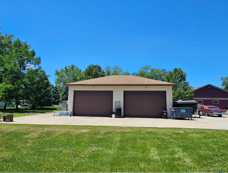 2708 45th Ave, Highland, IN for sale - Building Photo - Image 2 of 7