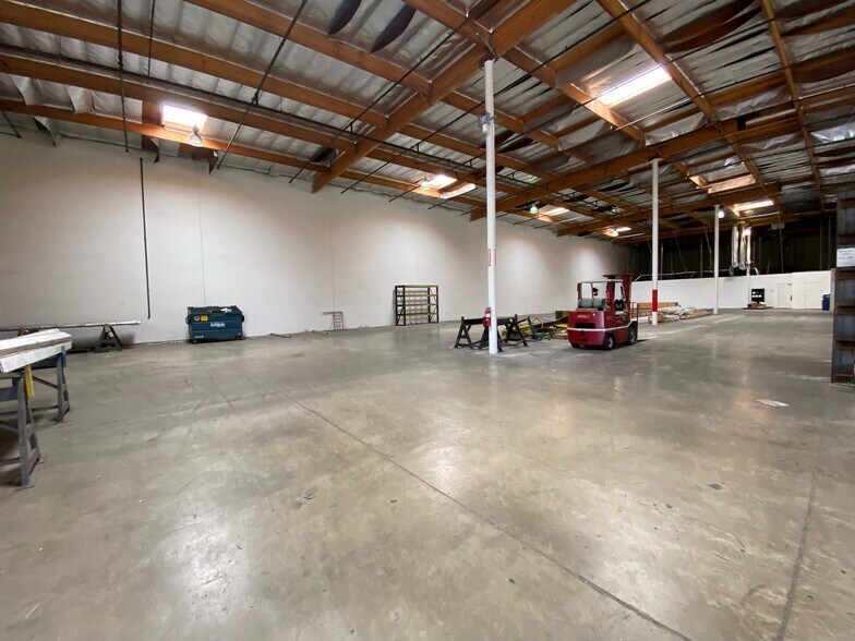 1745 St Thomas Cir, Orange, CA à louer - Photo intérieure - Image 3 de 10