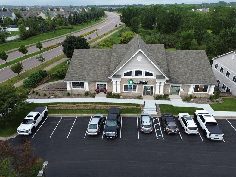 11330-11334 86th Ave N, Maple Grove, MN à louer - Photo du bâtiment - Image 1 de 10