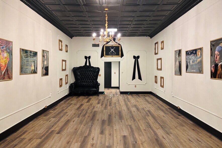 127 S Main St, New Carlisle, OH for sale - Interior Photo - Image 2 of 9