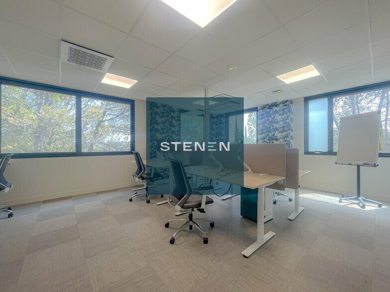 Office in Aix-en-Provence for lease - Interior Photo - Image 3 of 6