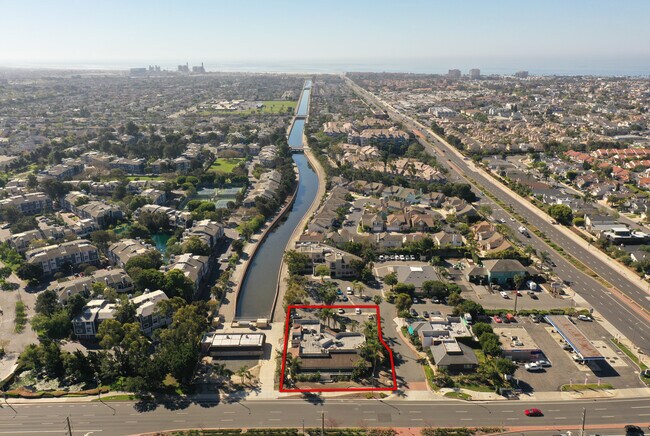 More details for 8082 Adams Ave, Huntington Beach, CA - Retail for Sale