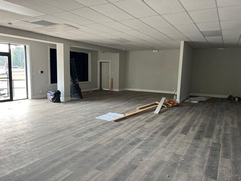 4975 Highway 78, Lilburn, GA à louer - Photo intérieure - Image 2 de 6