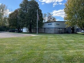 2509 Ada Dr, Elkhart, IN à louer Photo intérieure- Image 2 de 11