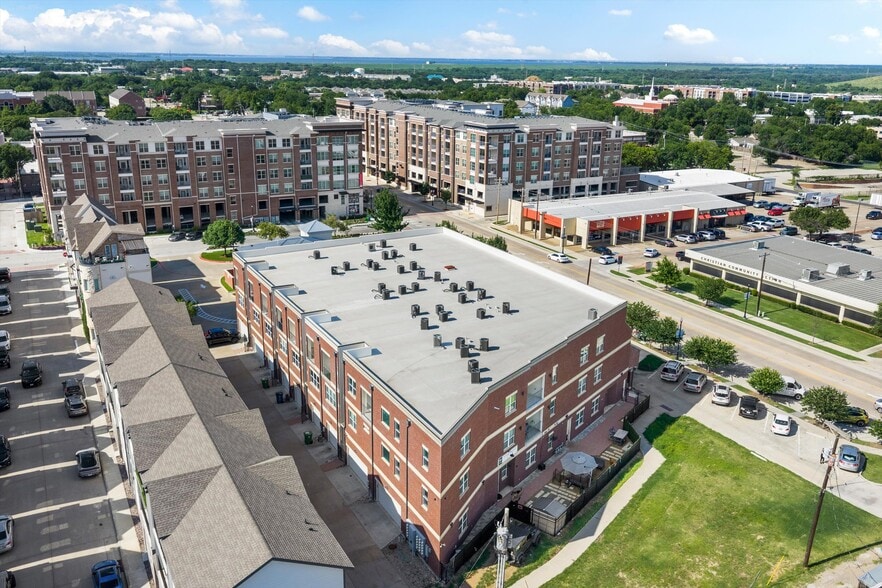 251 S Mill St, Lewisville, TX for sale - Building Photo - Image 3 of 39