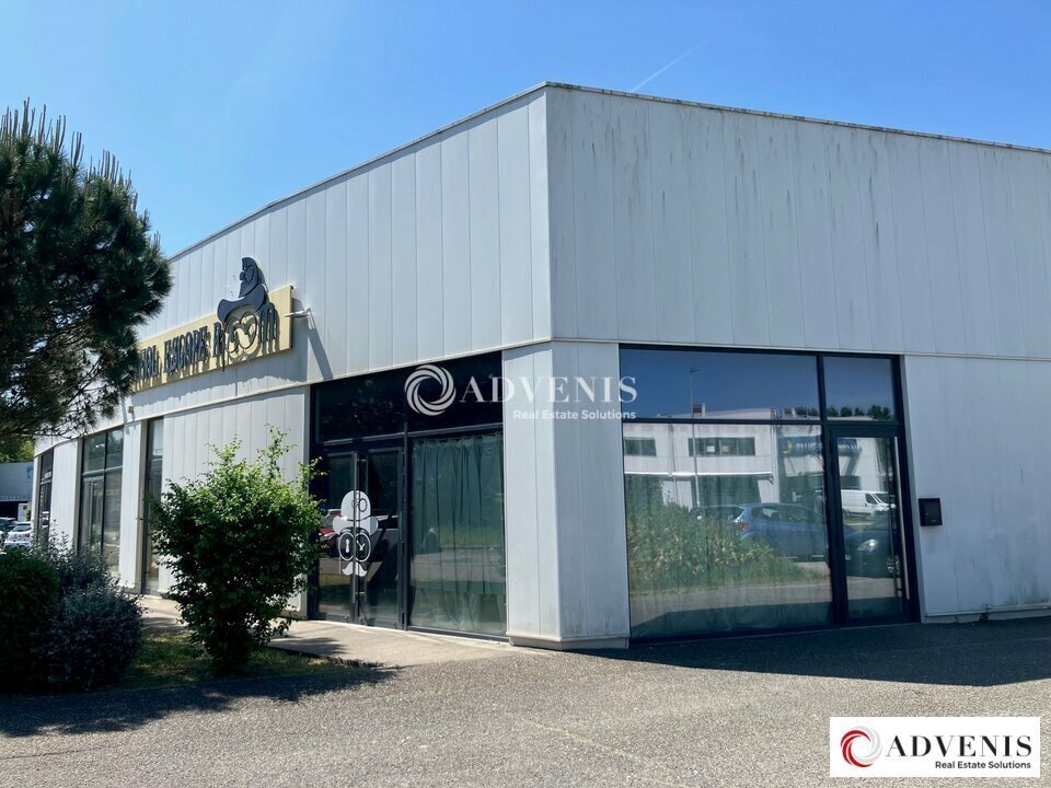 Retail in Mérignac for lease Building Photo- Image 1 of 5