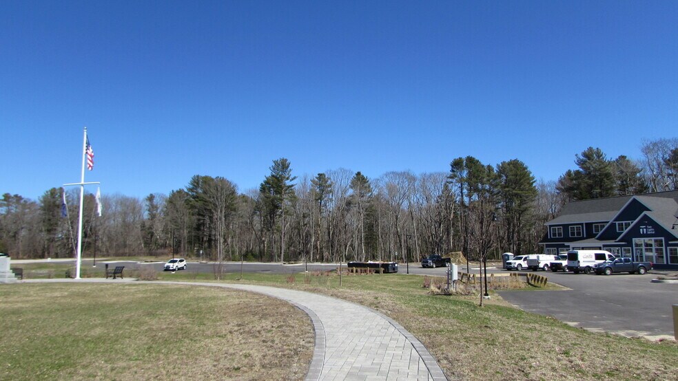 326 Ocean House Rd, Cape Elizabeth, ME for sale - Building Photo - Image 2 of 3