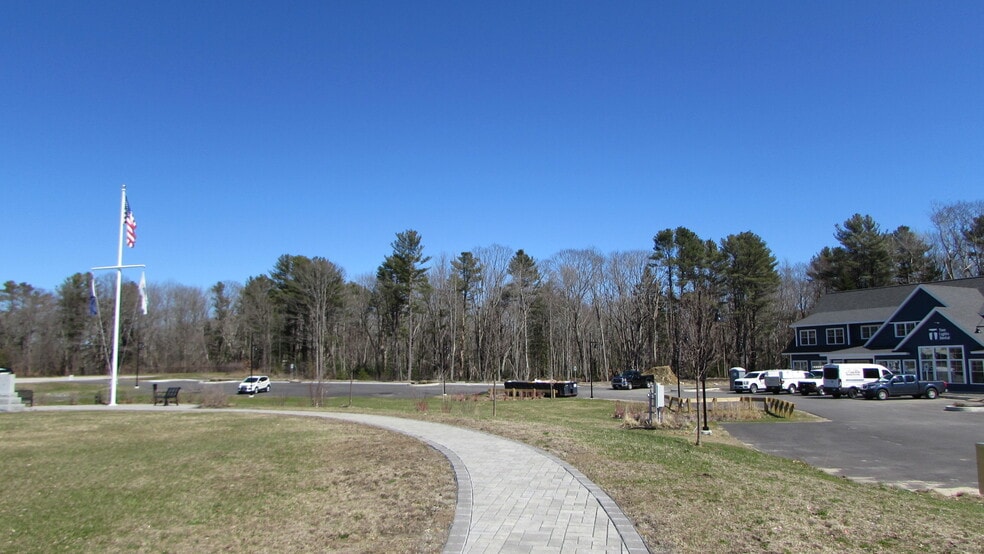 326 Ocean House Rd, Cape Elizabeth, ME for sale - Building Photo - Image 3 of 4