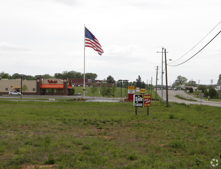 1196 E Jackson Blvd, Jonesborough, TN à vendre - Photo principale - Image 1 de 1