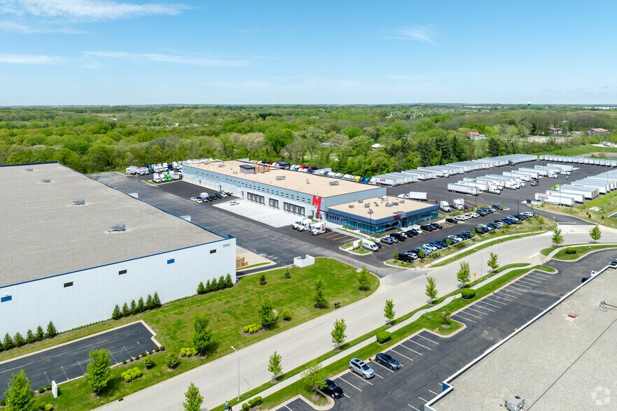 1384 Madeline Ln, Elgin, IL à louer - Aérien - Image 2 de 5