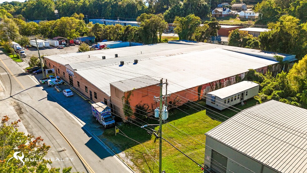 406 Fourth Ave, Dalton, GA à louer - Photo du bâtiment - Image 3 de 16