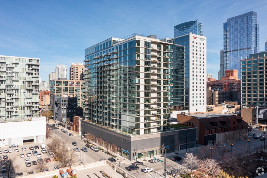 123 N Desplaines St, Chicago, IL à louer - Photo principale - Image 1 de 88