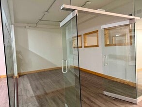 316 1/2 E Main St, Johnson City, TN for lease Interior Photo- Image 2 of 6