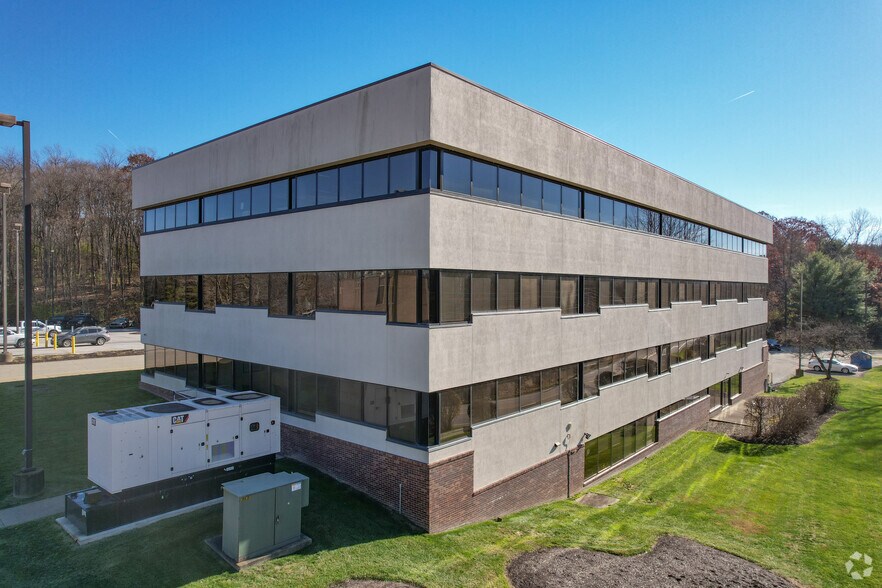 201 S Johnson Rd, Houston, PA for lease - Building Photo - Image 3 of 9