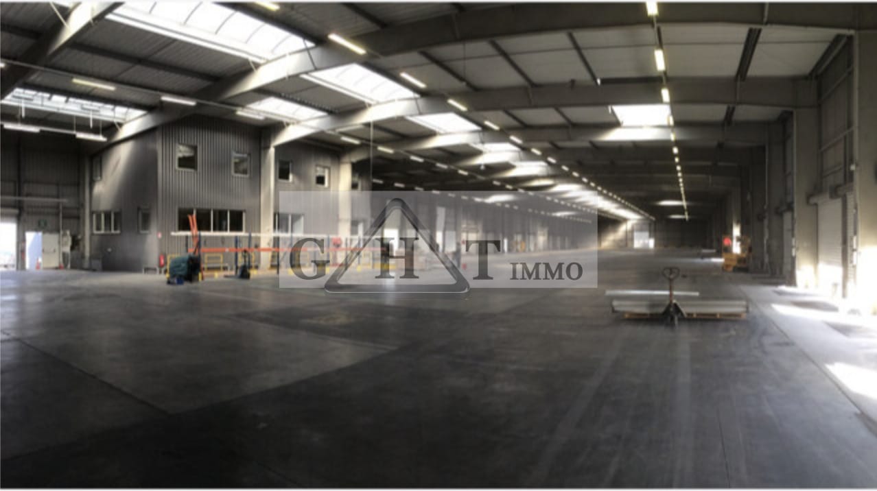 Industrial in Libercourt for lease Building Photo- Image 1 of 2