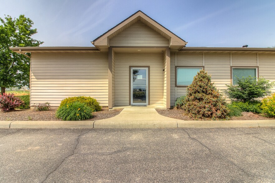 445 Barnard Blvd, Sunnyside, WA à vendre - Photo du bâtiment - Image 3 de 32