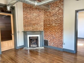 333 E Short St, Lexington, KY for lease Interior Photo- Image 2 of 9