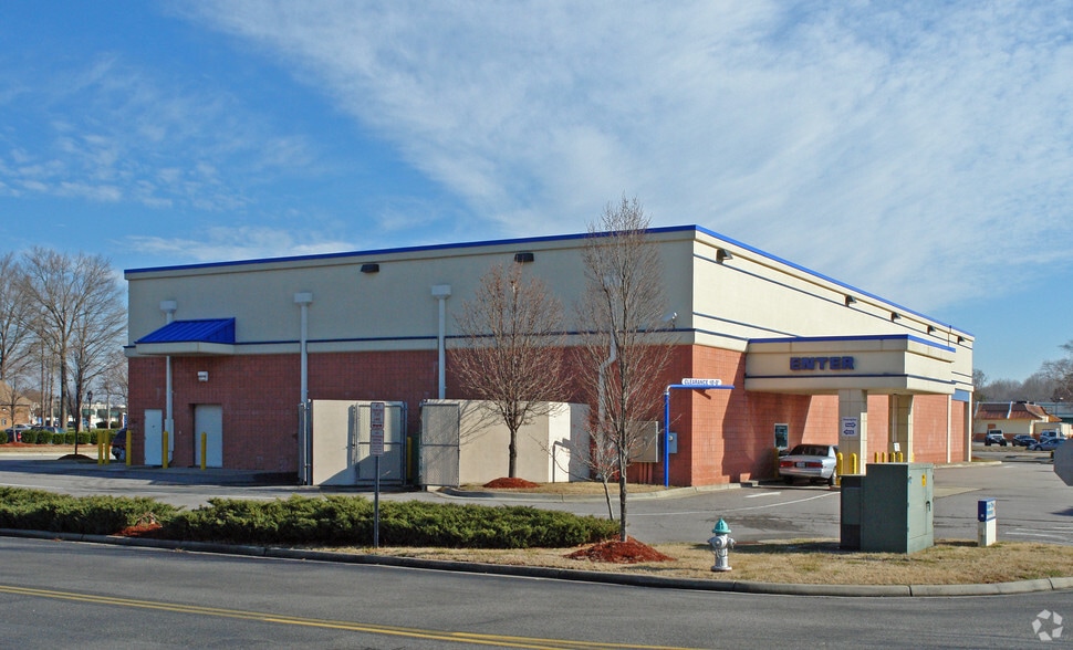 109 Gainsborough Sq, Chesapeake, VA à louer - Photo du bâtiment - Image 3 de 3