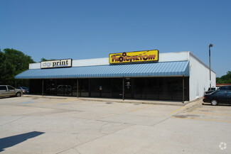 Plus de détails pour 4220-4222 N May Ave, Oklahoma City, OK - Vente au détail à louer