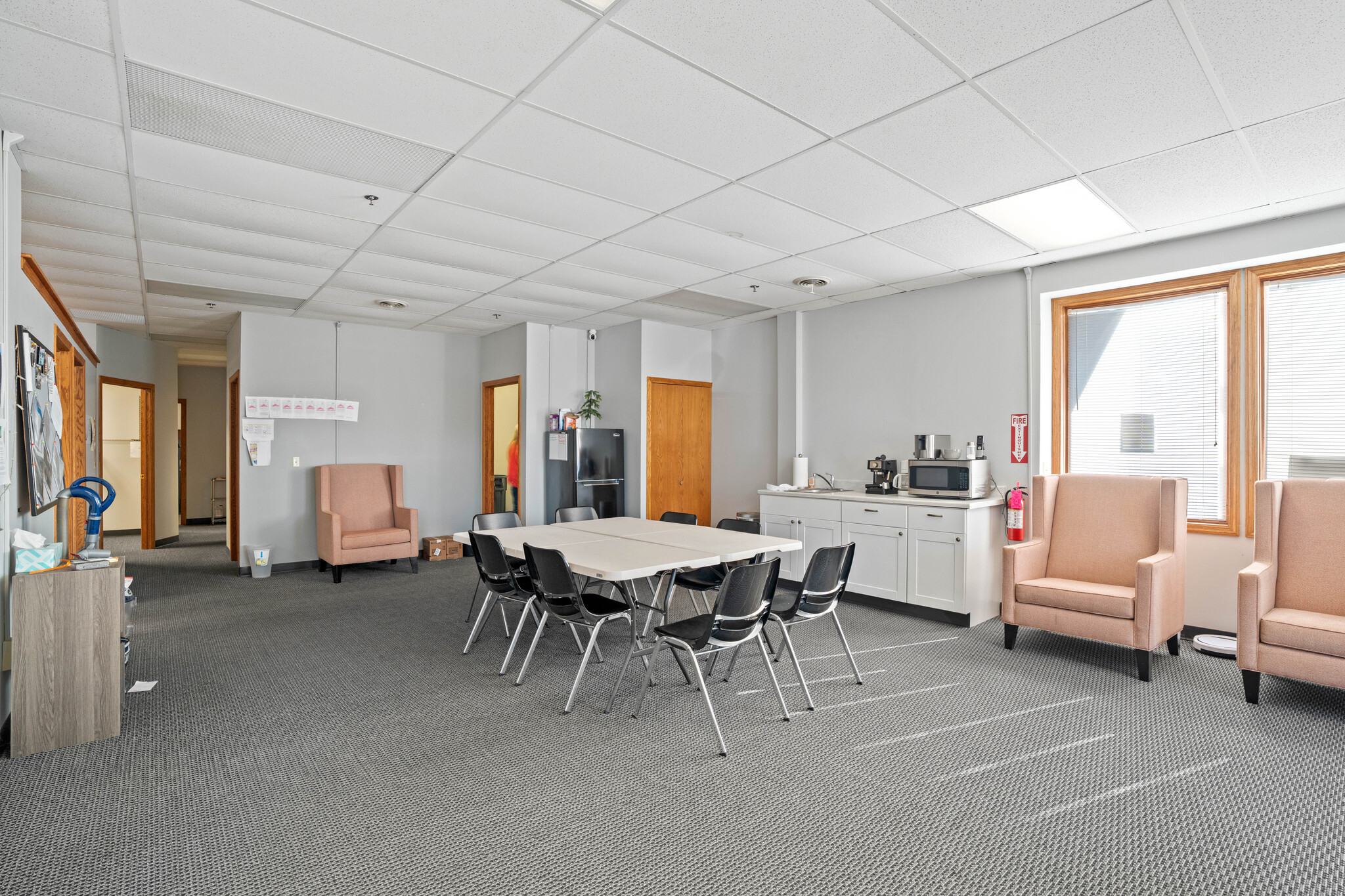 2301-2359 Silvernail Rd, Pewaukee, WI for lease Interior Photo- Image 1 of 14