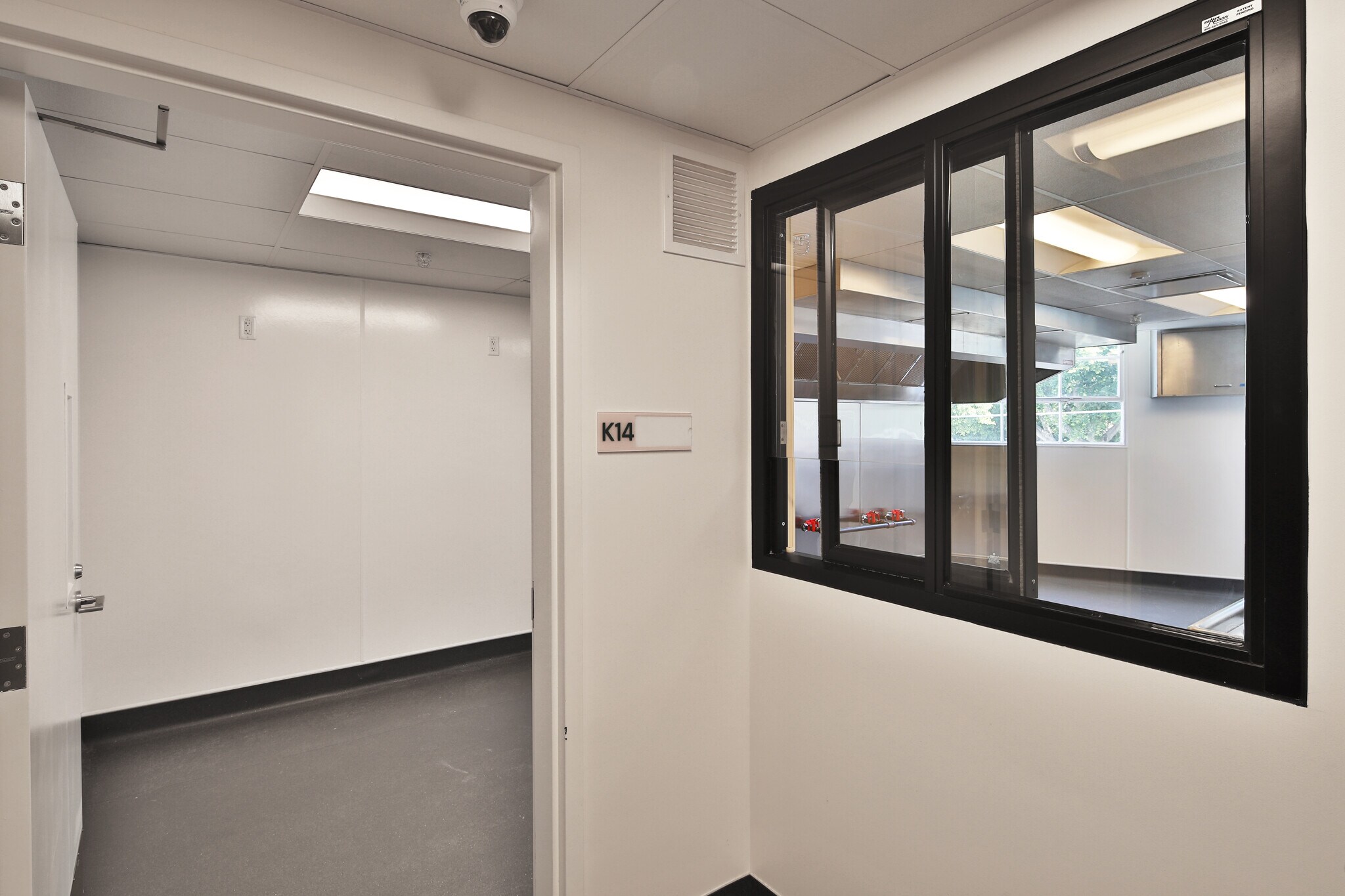 3716 Eagle Rock Blvd, Los Angeles, CA for lease Interior Photo- Image 1 of 4