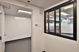 3716 Eagle Rock Blvd, Los Angeles, CA for lease Interior Photo- Image 1 of 4