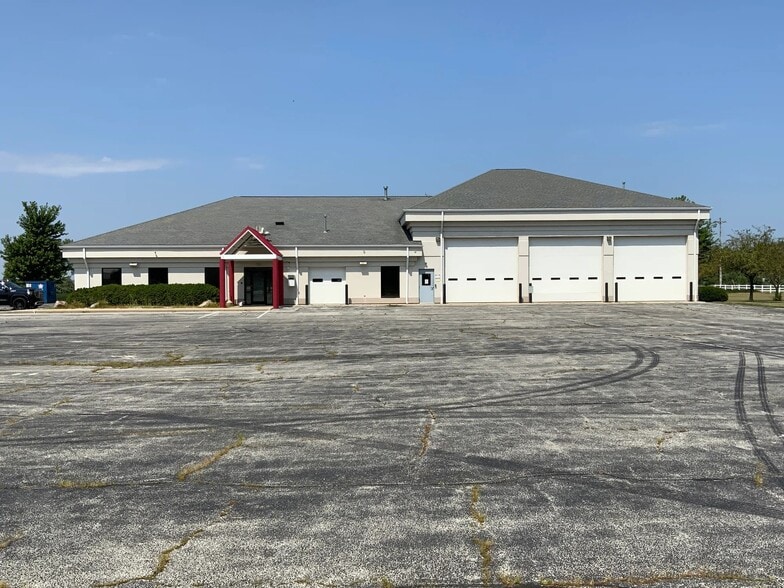 27681 Cummings Rd, Millbury, OH for sale - Primary Photo - Image 1 of 3