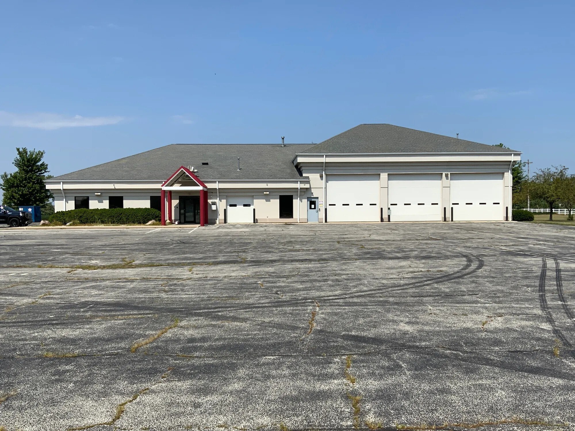 27681 Cummings Rd, Millbury, OH for sale Primary Photo- Image 1 of 4