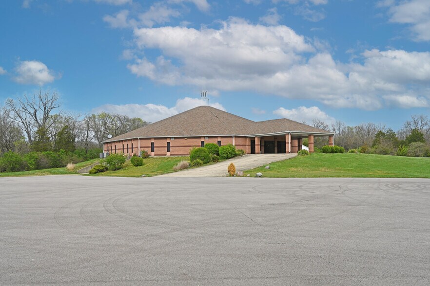 5990 Michael Rd, Middletown, OH à vendre - Photo du bâtiment - Image 1 de 91