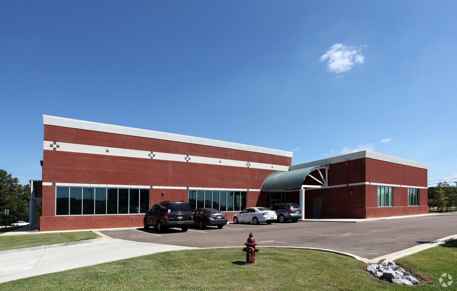 1220 N Shore Pky, Brandon, MS for lease - Building Photo - Image 2 of 3