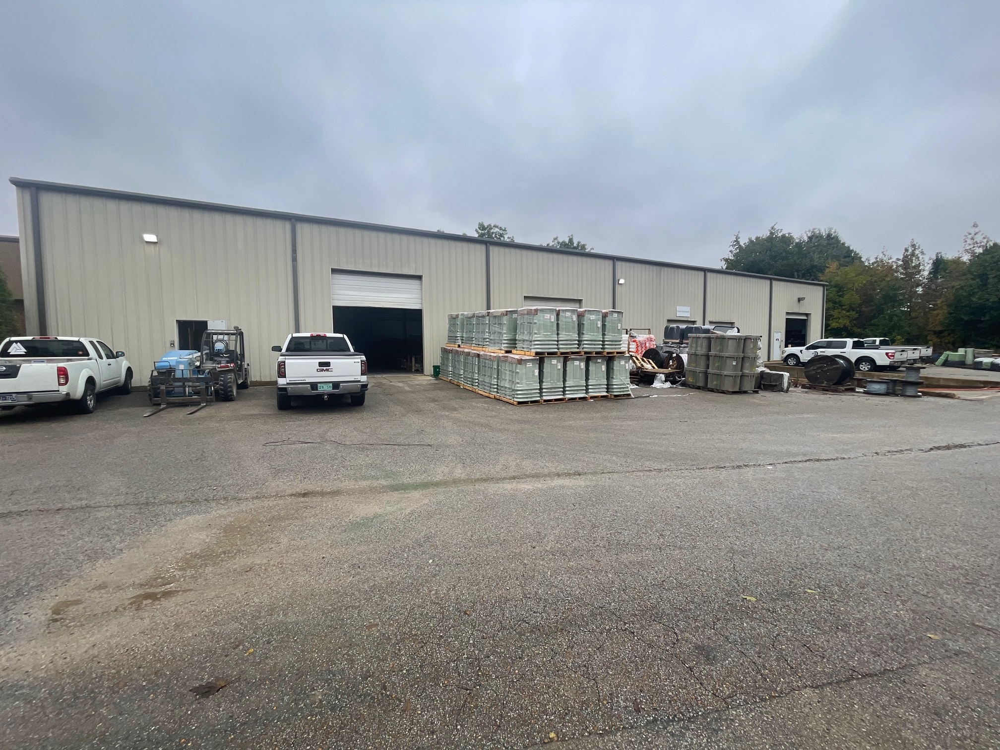 71 Fairway Blvd, Jackson, TN for lease Building Photo- Image 1 of 7