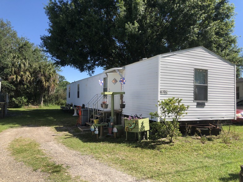 6304 Eugene Acres Ln, Gibsonton, FL à vendre - Photo du bâtiment - Image 3 de 21