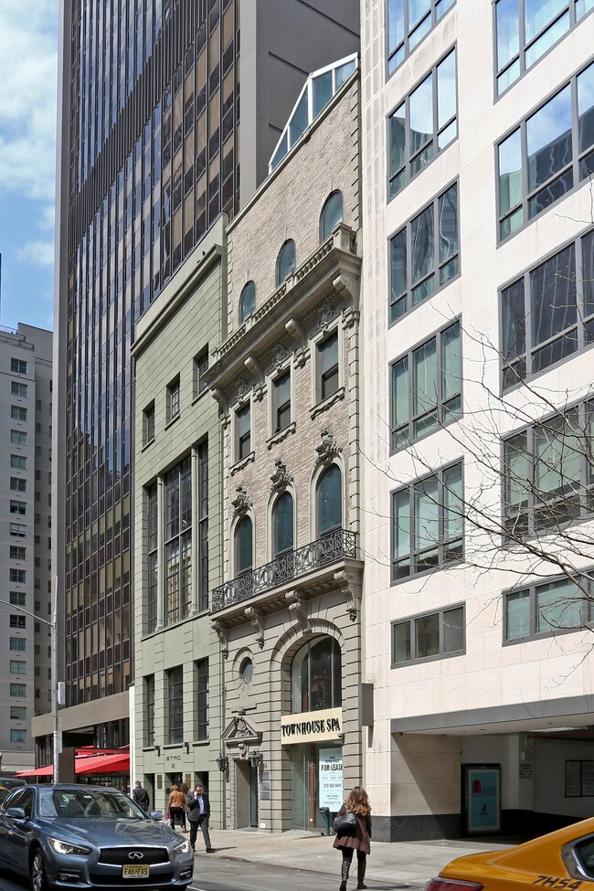 Plus de détails pour 39 W 56th St, New York, NY - Bureau/Commerce de détail à louer