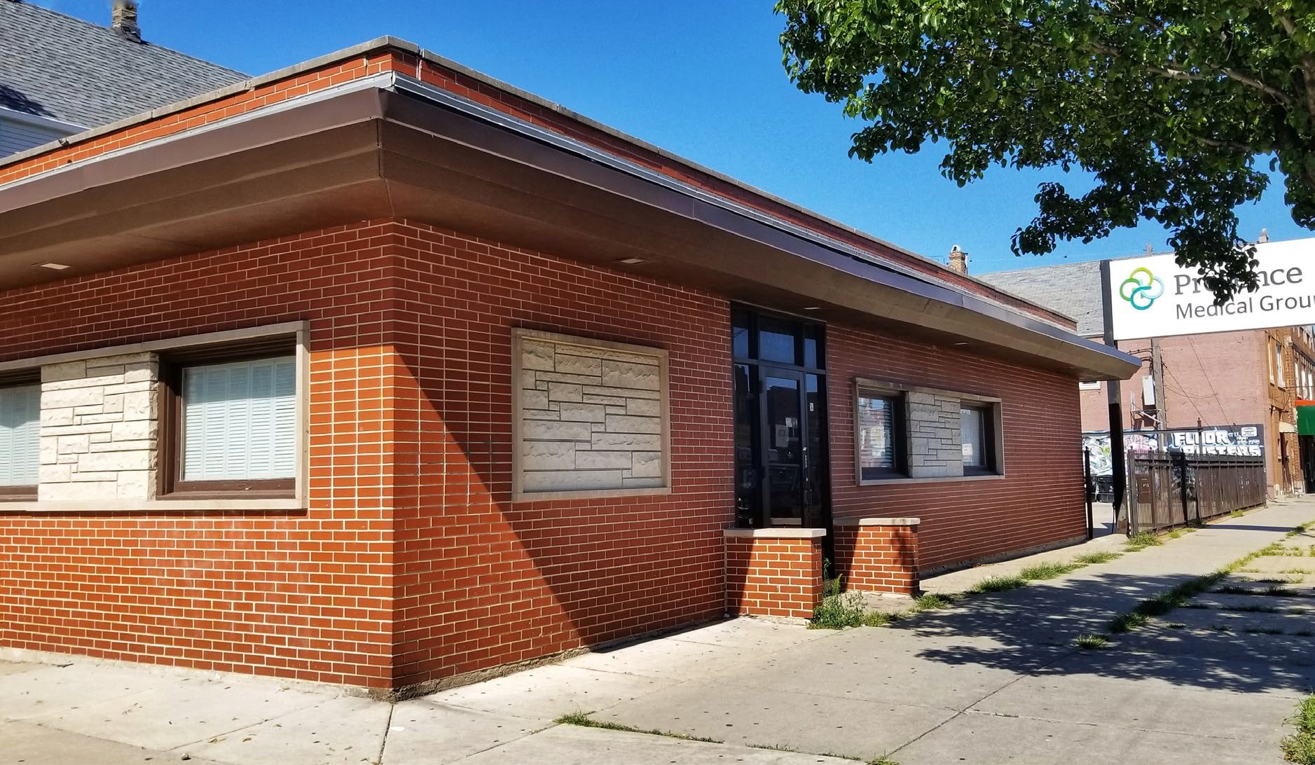 5322 W Fullerton Ave, Chicago, IL à vendre Photo principale- Image 1 de 1