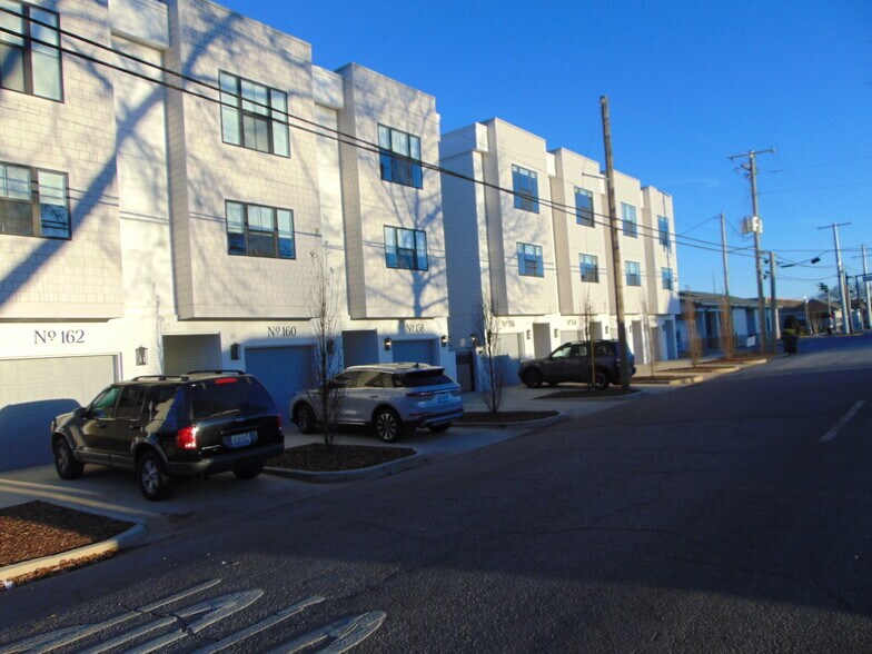 512 E Mobile St, Florence, AL à vendre - Photo du bâtiment - Image 3 de 9