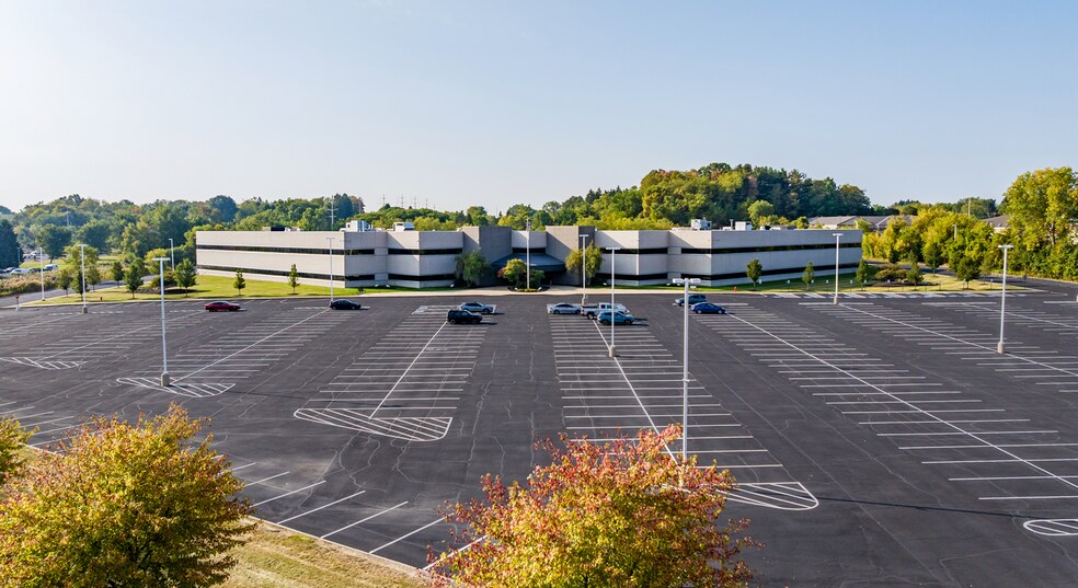 4500 Munson St, Canton, OH for lease - Building Photo - Image 3 of 10