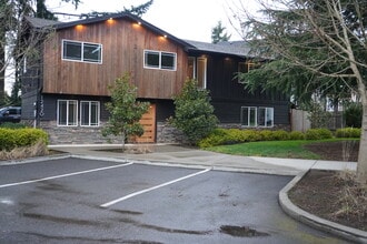 12420 NW 36th Ave, Vancouver, WA for lease Interior Photo- Image 2 of 36