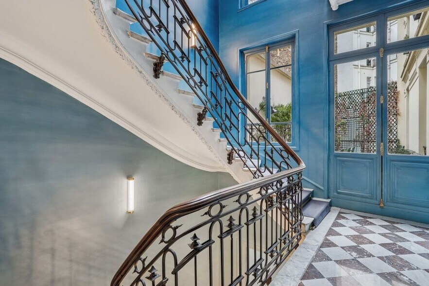 6 Rue Copernic, Paris à louer - Photo du bâtiment - Image 2 de 8