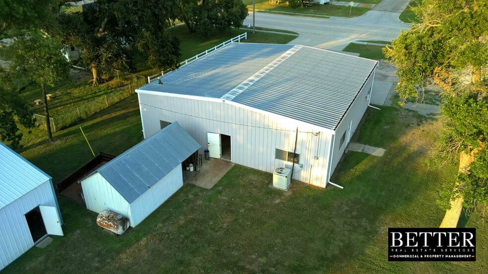 408 Strickler St, Waco, NE for sale - Building Photo - Image 2 of 21