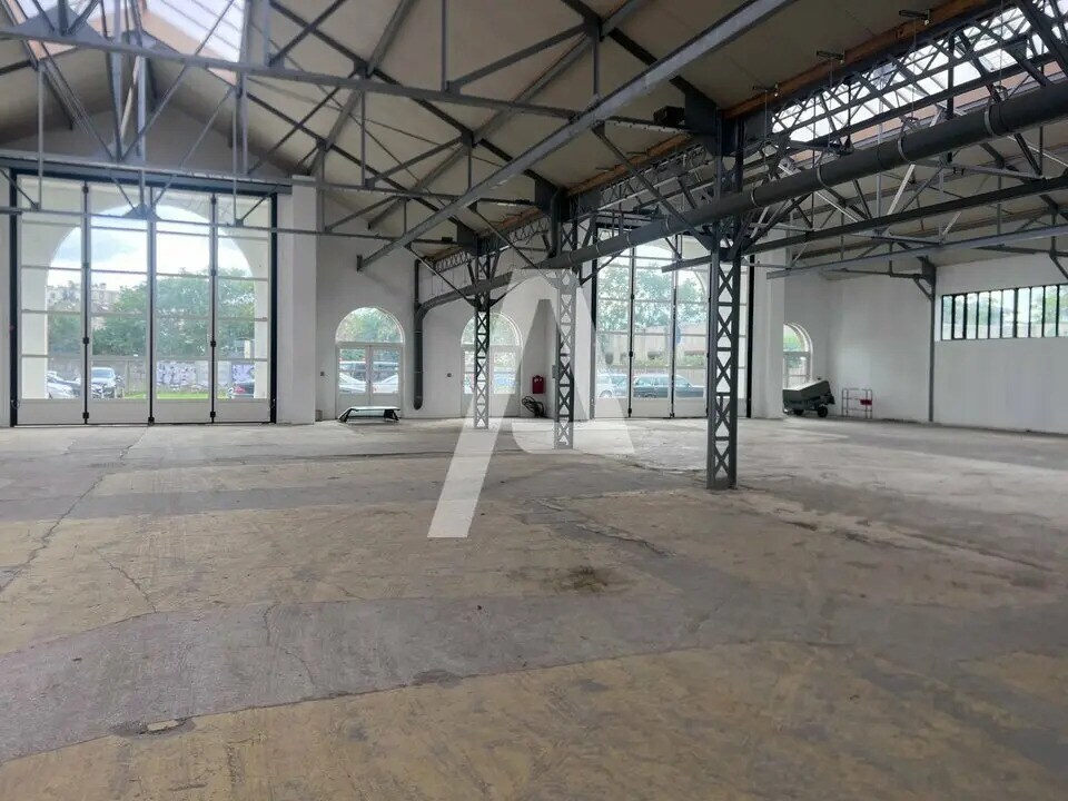 Flex dans Ivry-sur-Seine à louer Photo du bâtiment- Image 1 de 10