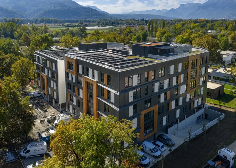 15 Chemin De Malacher, Meylan for lease - Building Photo - Image 3 of 3