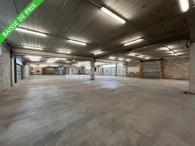 Industrial in Aubagne for lease - Building Photo - Image 1 of 9