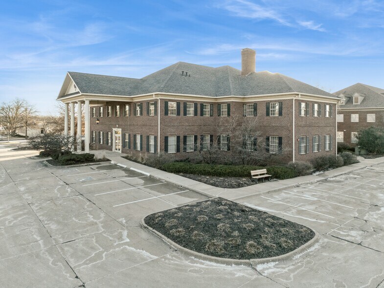 520 10th Ave, Coralville, IA à vendre - Photo du bâtiment - Image 2 de 45