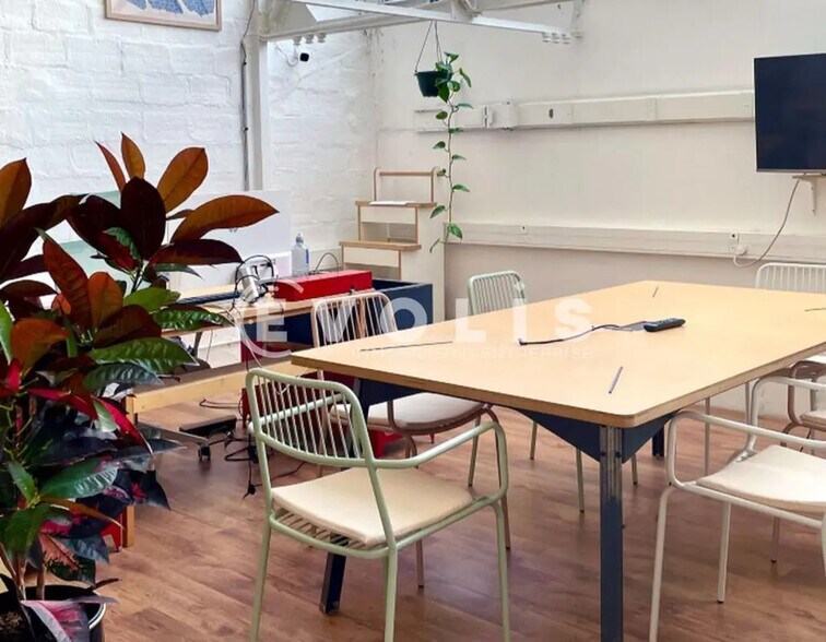 Office in Montrouge for lease - Interior Photo - Image 3 of 3