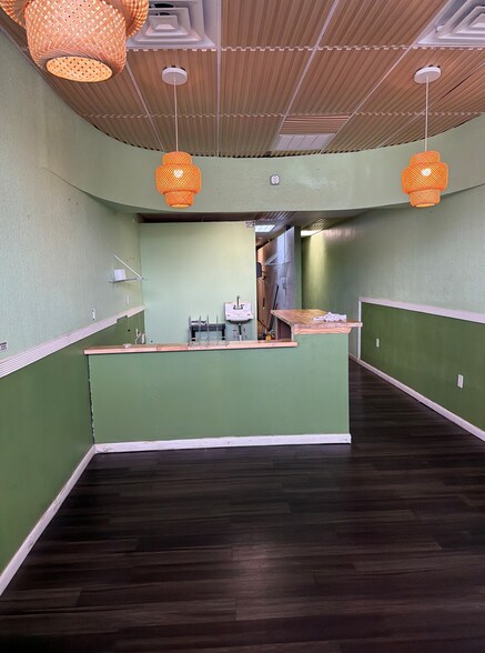 4636 W Irlo Bronson Memorial Hwy, Kissimmee, FL à louer - Photo intérieure - Image 3 de 8