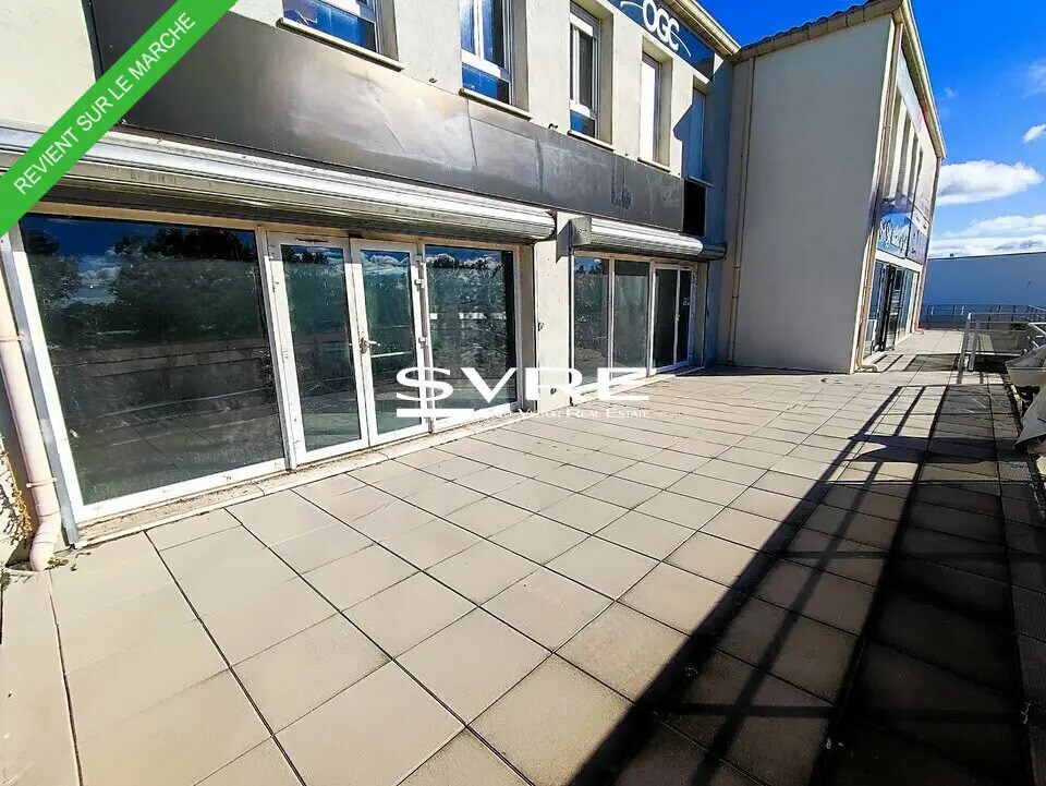 Retail in Éguilles for sale Building Photo- Image 1 of 9